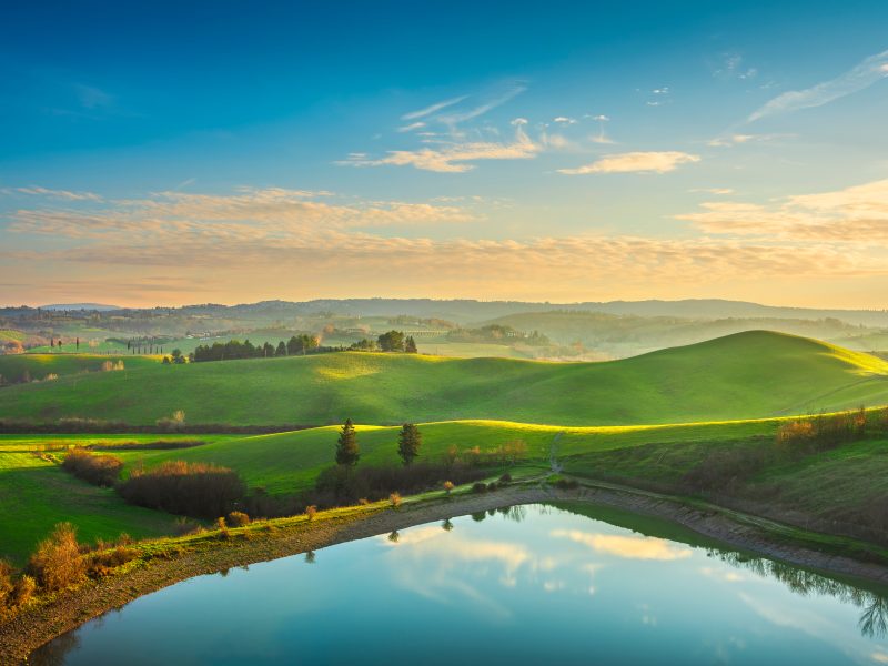 Lake,And,Rolling,Hills.,Via,Francigena,Landscape.,Castelfiorentino,,Firenze,,Tuscany,